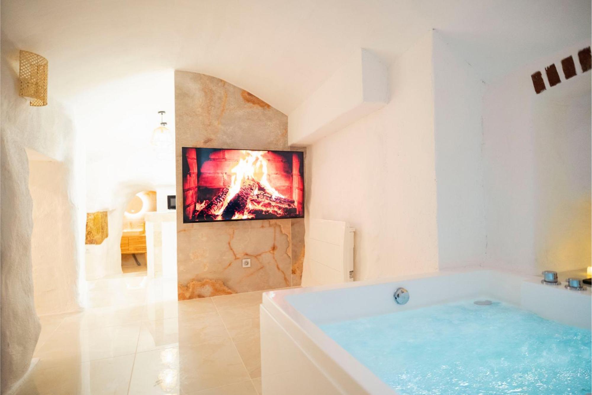 וינה Le Temple D'Aphrodite, Appartement Avec Spa מראה חיצוני תמונה